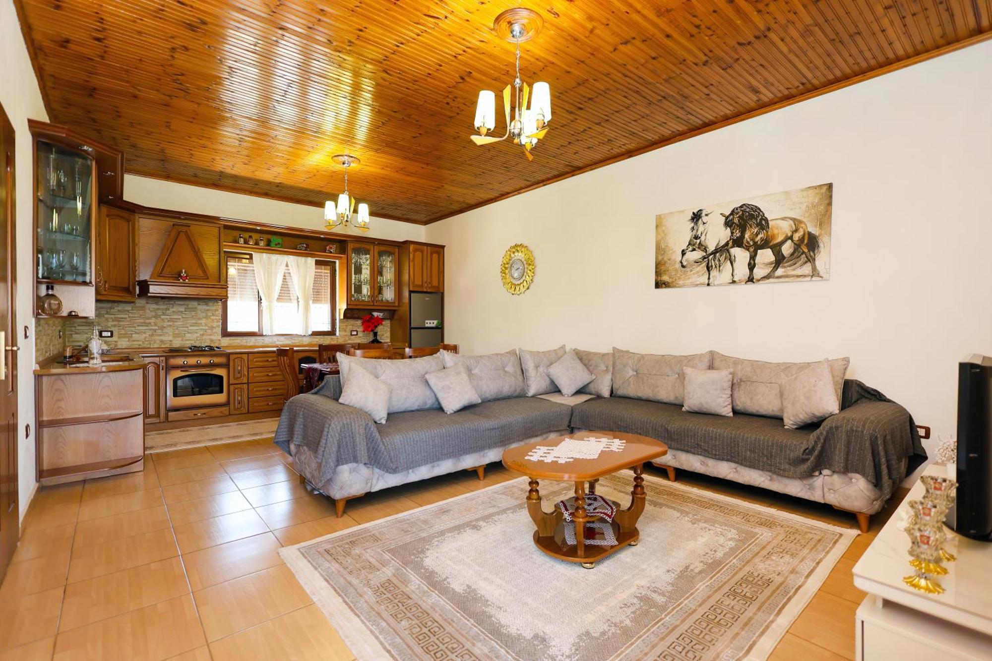 Villa Kevin Berat Exterior foto