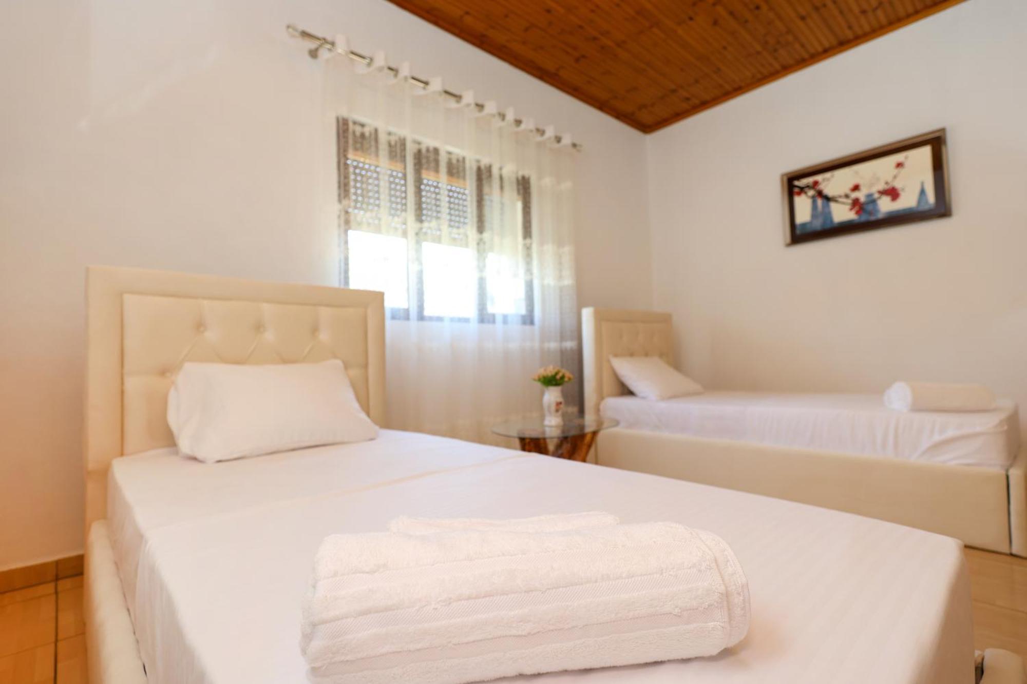 Villa Kevin Berat Exterior foto